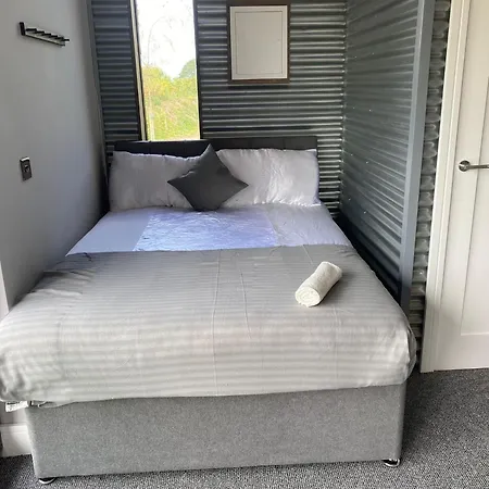 Cosy Getaway - Sleeps 12!